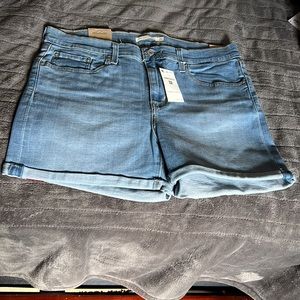 Levi’s Mid-Length Light Denim Shorts, Hypersoft,  Mid Rise, 32 waist, BN…